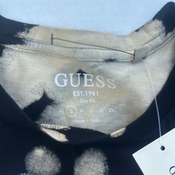 New GUESS Slim fit Graphic Tee SZ S - Picture 4 of 12